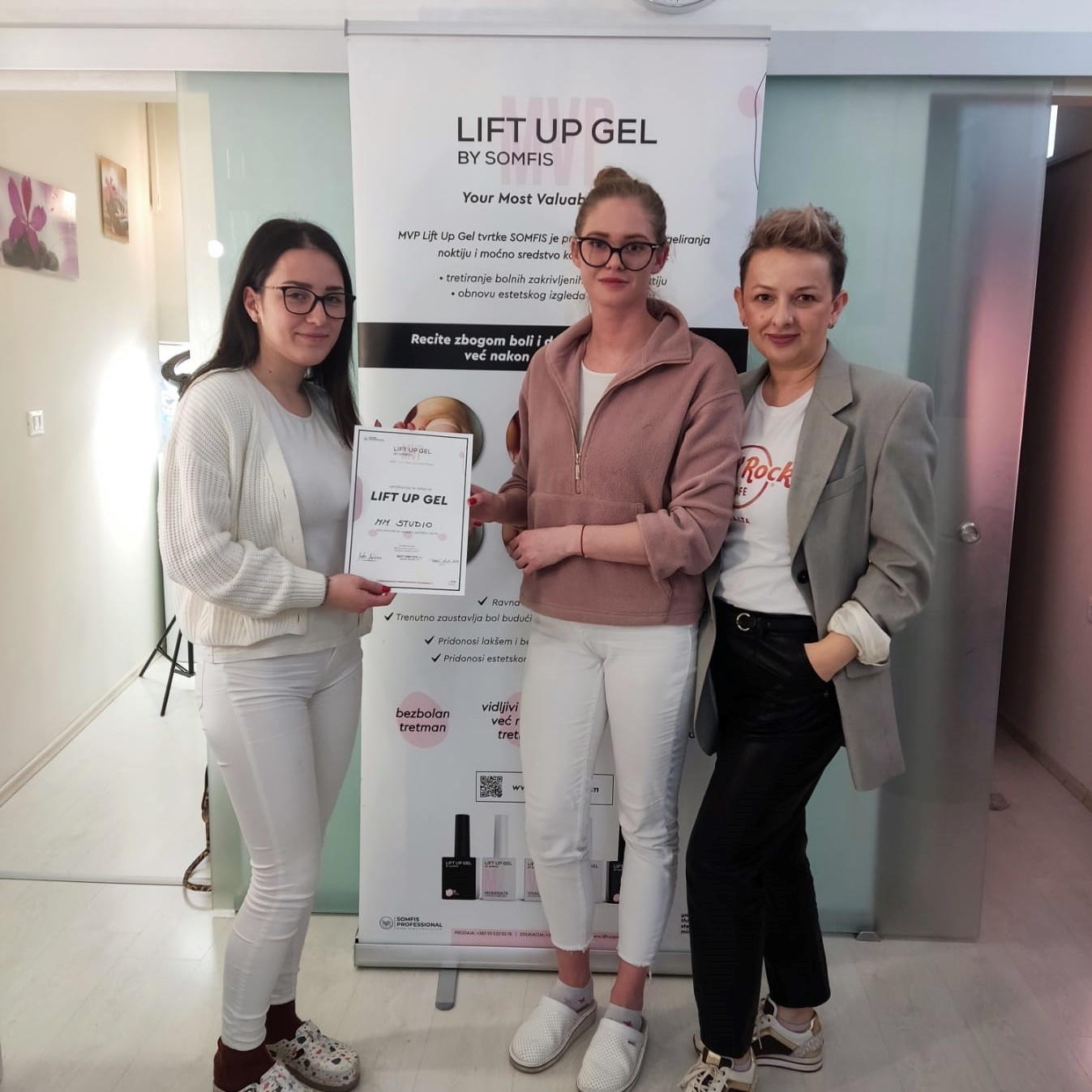 Gallery picture of LIFTUPGEL